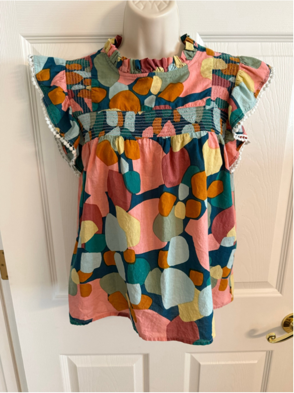 THML Abstract Geometric Ruffle Neck Flutter Sleeve Top Small Excellent Condition